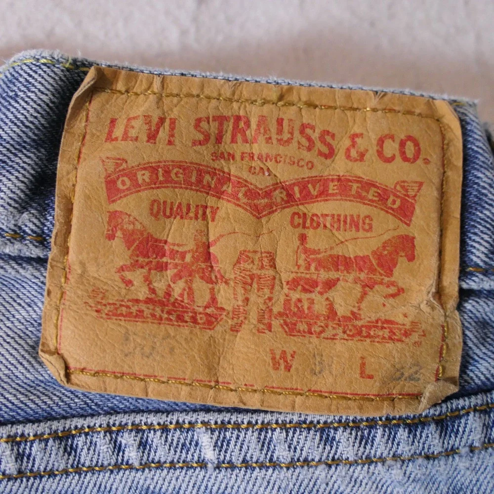 Levi's Mens 505 Jeans 30x32 Blue Distressed Grunge Workwear Rugged Heritage Alt